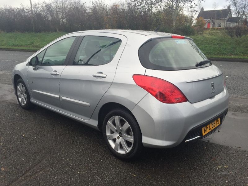 2012 Peugeot 308 ACTIVE HDI image 3