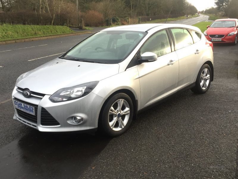 2012 Ford Focus ZETEC TDCI image 1