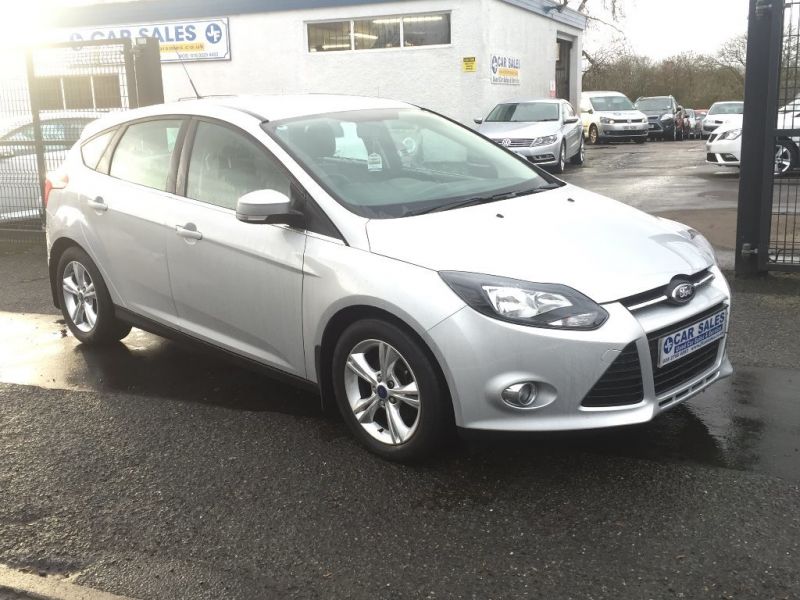 2012 Ford Focus ZETEC TDCI image 2