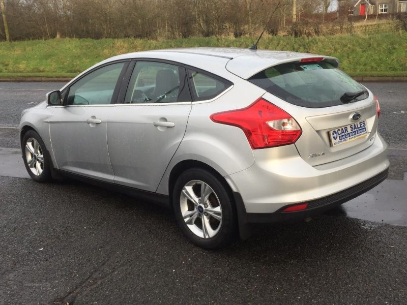 2012 Ford Focus ZETEC TDCI image 3