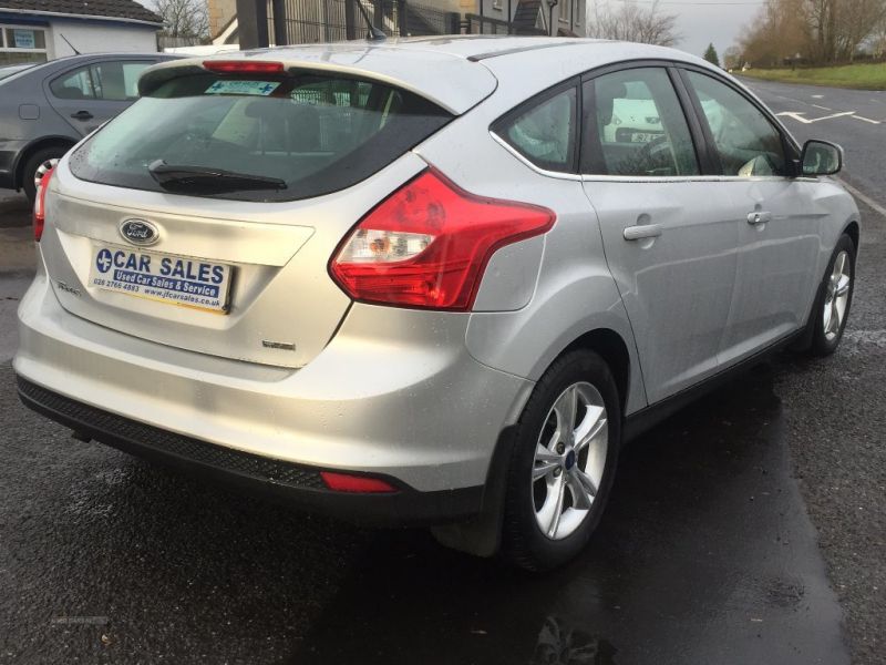 2012 Ford Focus ZETEC TDCI image 4