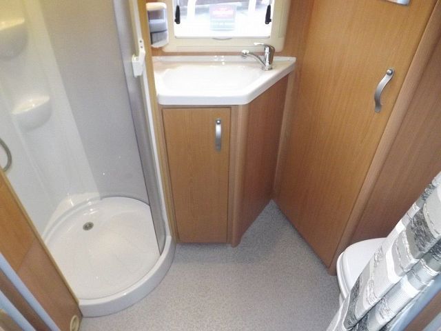 2008 Autosleeper Sandhurst image 7