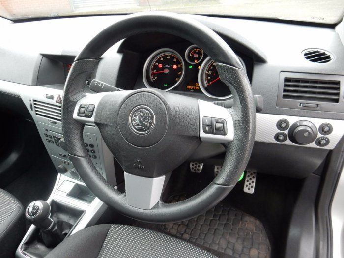 2006 Vauxhall Astra 1.6i 16V SXi 5dr image 6