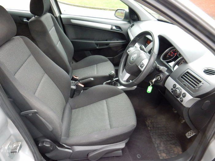 2006 Vauxhall Astra 1.6i 16V SXi 5dr image 7