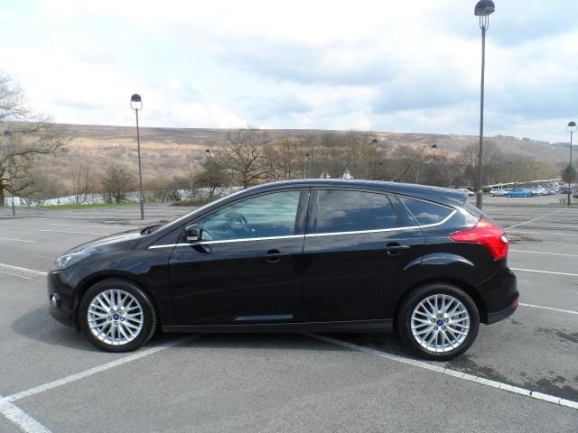 2013 Ford Focus 1.0 Zetec 5d image 6