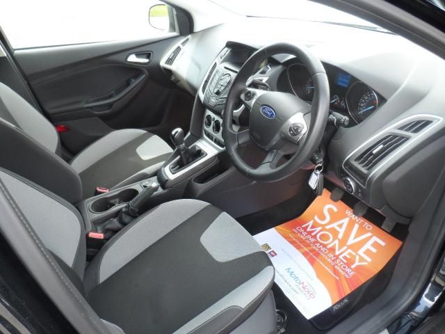 2013 Ford Focus 1.0 Zetec 5d image 8