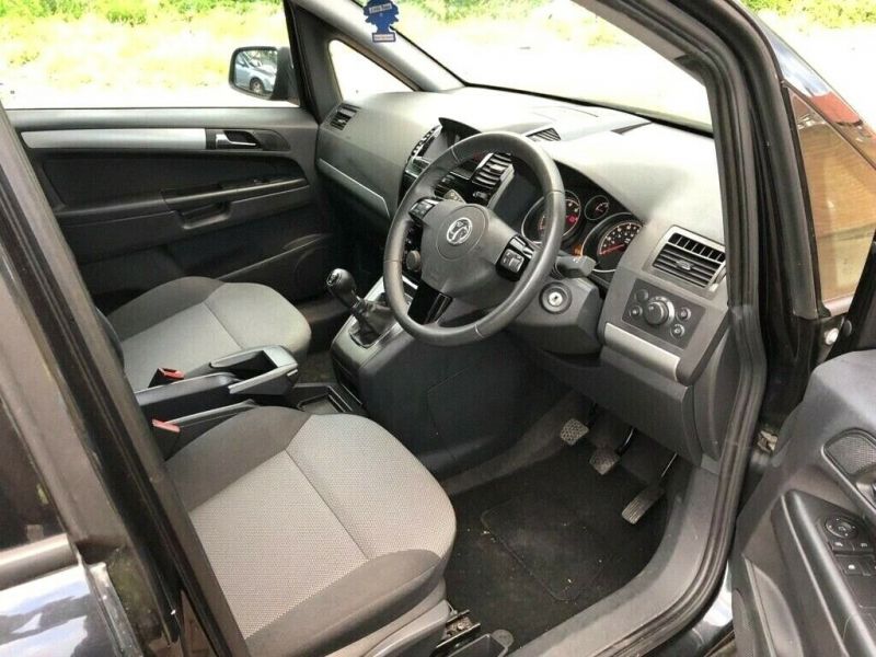 2013 Vauxhall Zafira 1.6 image 9