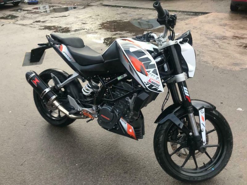 2014 KTM Duke 125cc image 3