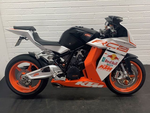 2011 KTM RC8 image 2