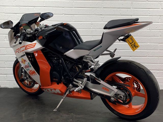 2011 KTM RC8 image 7