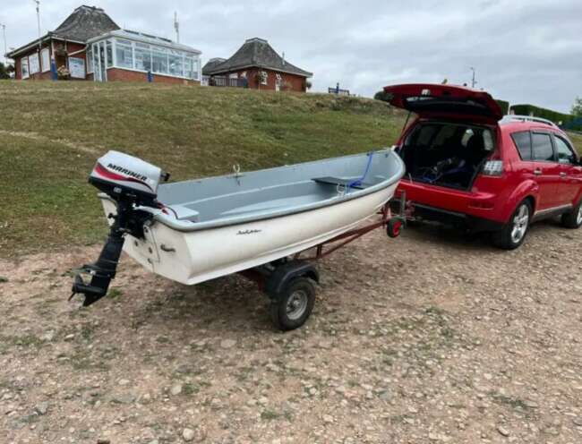 Bonwitco 300 Boat with Outboard and Trailer