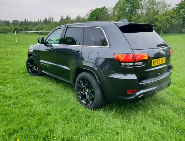 Jeep Grand Cherokee SRT8 6.4 HEMI LPG