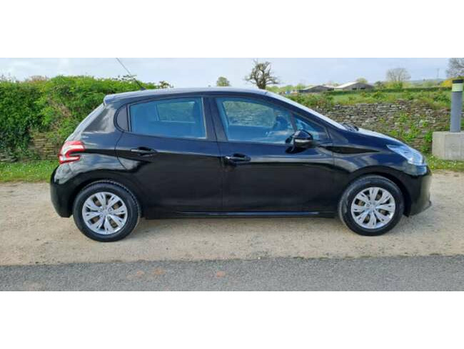 2014 Peugeot 208 VTI, Petrol, Manual