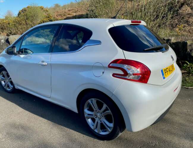 2014 Peugeot 208 1.2 VTi Allure 3 door Hatchback, Manual, Euro 5 (82ps) (Re-Listed 17/05/2024)