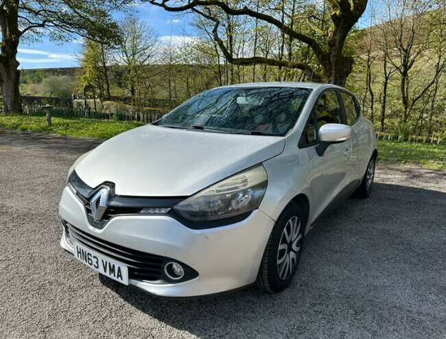 2013 Renault Clio. New Shape. Free Tax Model