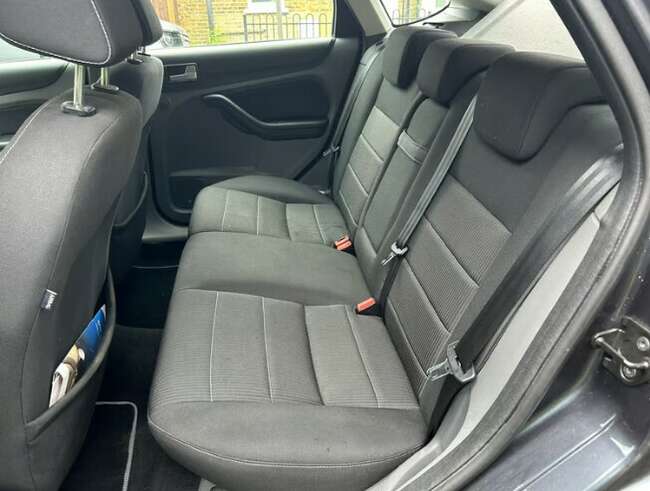 2009 Ford Focus Titanium 1.8 Petrol with Extra Specs