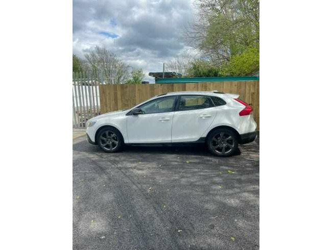 2014 Volvo V40 D2 Cross Country, Hatchback, Diesel