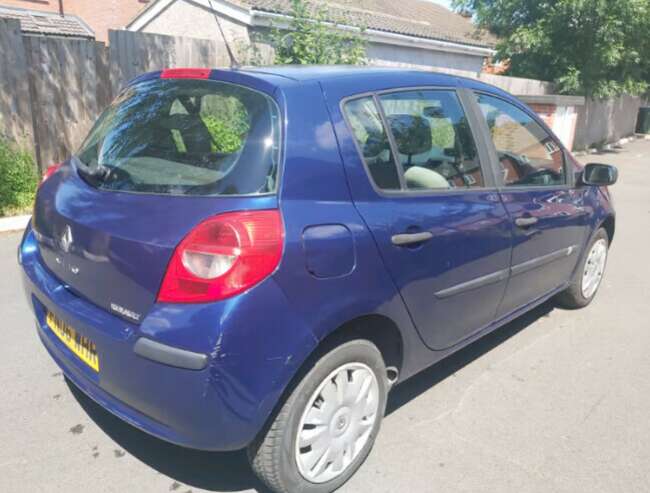 2006 Renault Clio 1.2 petrol. 1 year Mot