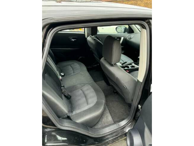 2010 Nissan Qashqai. Diesel, Manual