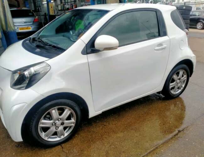 2009 Toyota iQ 2