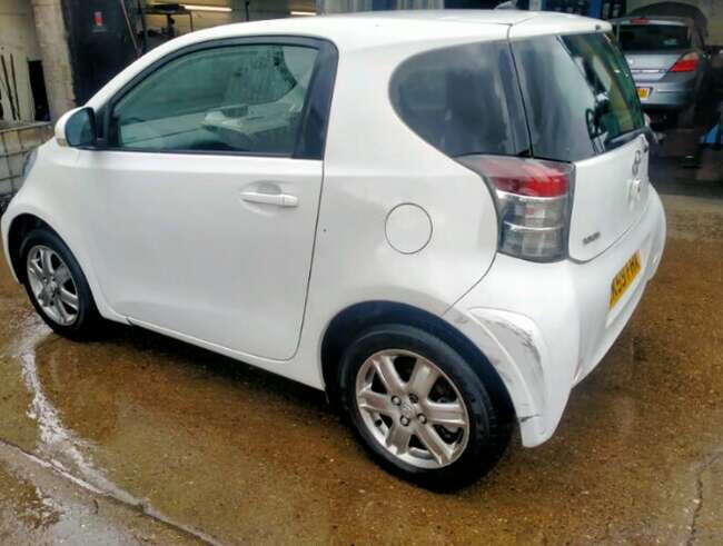 2009 Toyota iQ 2