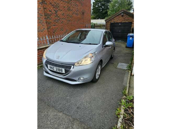 2013 Peugeot 208 £20 Tax Low Miles