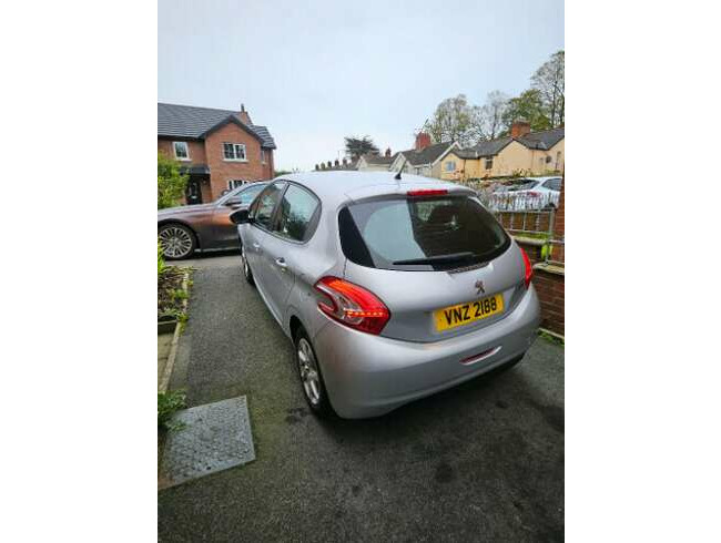 2013 Peugeot 208 £20 Tax Low Miles