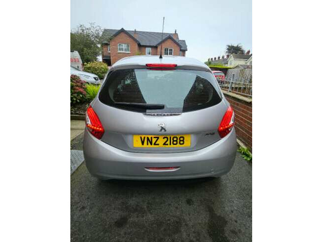 2013 Peugeot 208 £20 Tax Low Miles