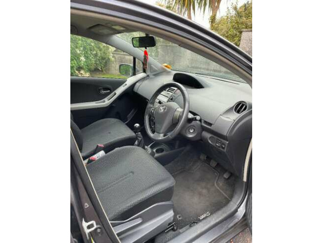 2011 Toyota, Yaris, Hatchback, Manual, 1329 (cc), 5 Doors