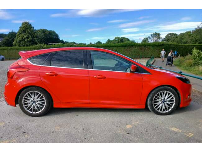 2013 Ford, Focus, Zetec S, Hatchback, Manual, 1560 (cc), 5 Doors