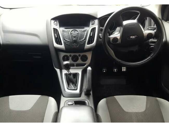 2013 Ford, Focus, Zetec S, Hatchback, Manual, 1560 (cc), 5 Doors