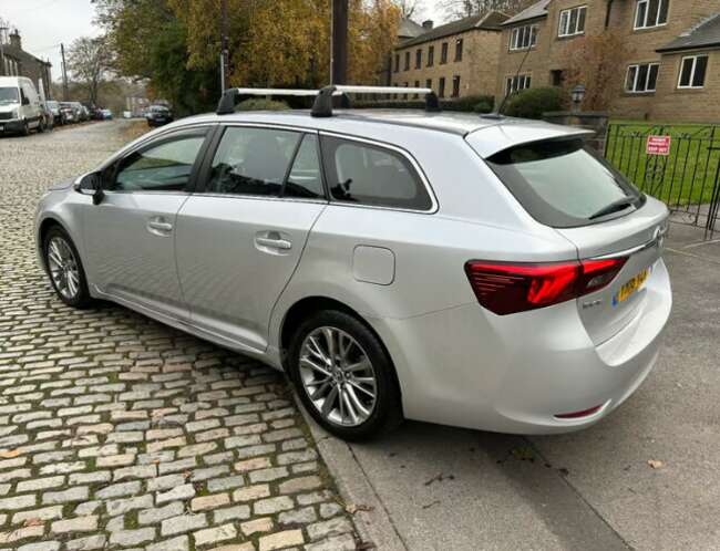 2016 Toyota Avensis Estate £20 Tax Ulez Nav