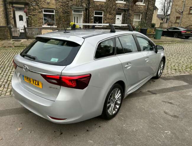 2016 Toyota Avensis Estate £20 Tax Ulez Nav