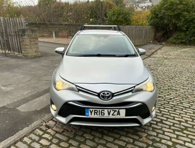 2016 Toyota Avensis Estate £20 Tax Ulez Nav