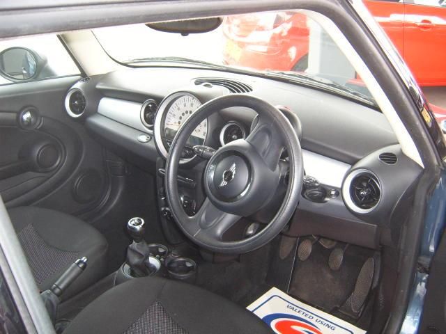 2011 MINI HATCH 1.6 ONE D image 4