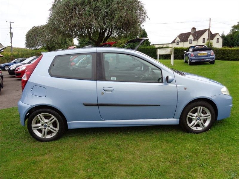 2004 Fiat Punto HGT MULTIJET TURBO DIESEL image 2